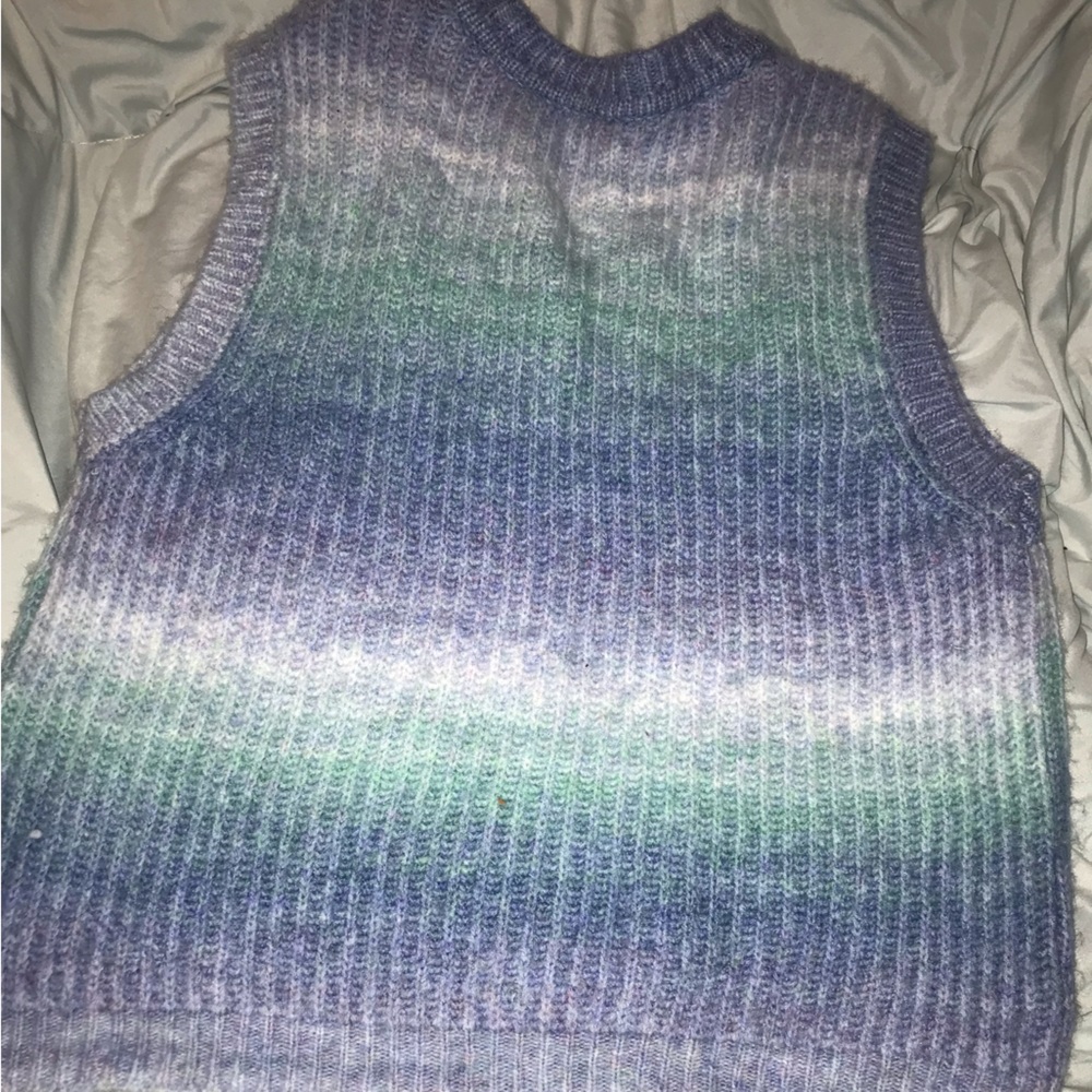 Riley & Rae Sweater Vest - Picture 3 of 3